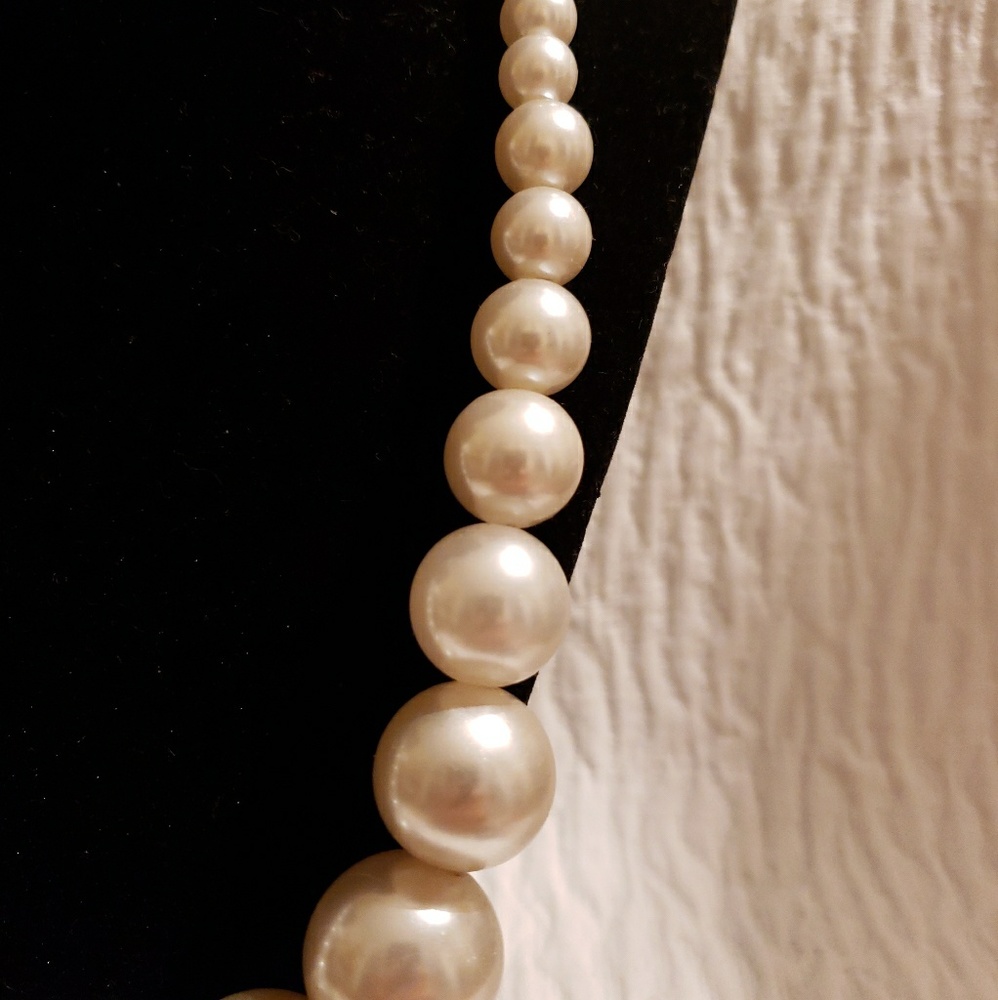 Necklace - Picture 4 of 5